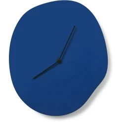Ferm LIVING Melt Wanduhr, Blau