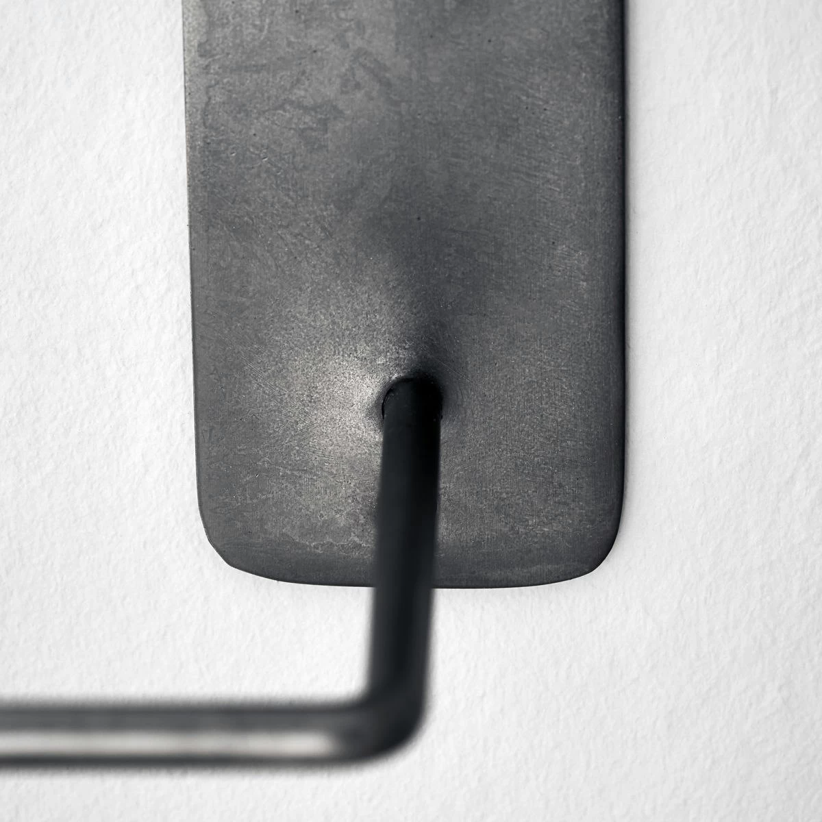 House Doctor Pati Handtuchhalter 60 Cm, Black Antique – Bild 4