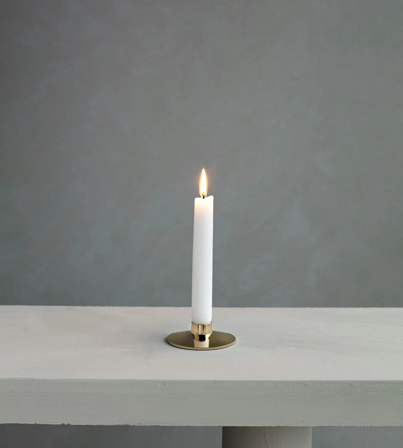 LIND DNA Lind Curve Plinth KerzenstĂ€nder, Gold â Bild 6