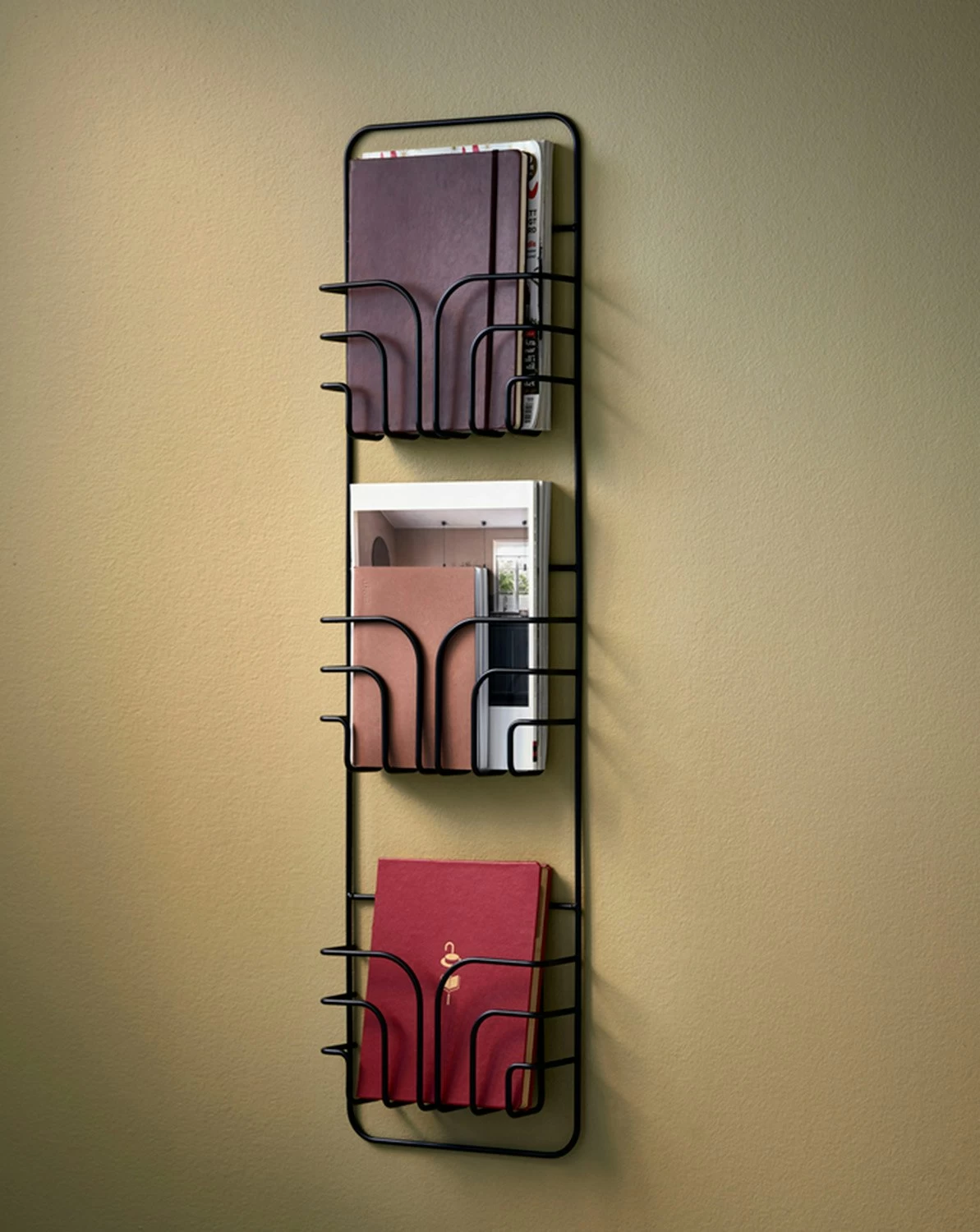 Maze Now Zeitungsgestell, Schwarz – Bild 2