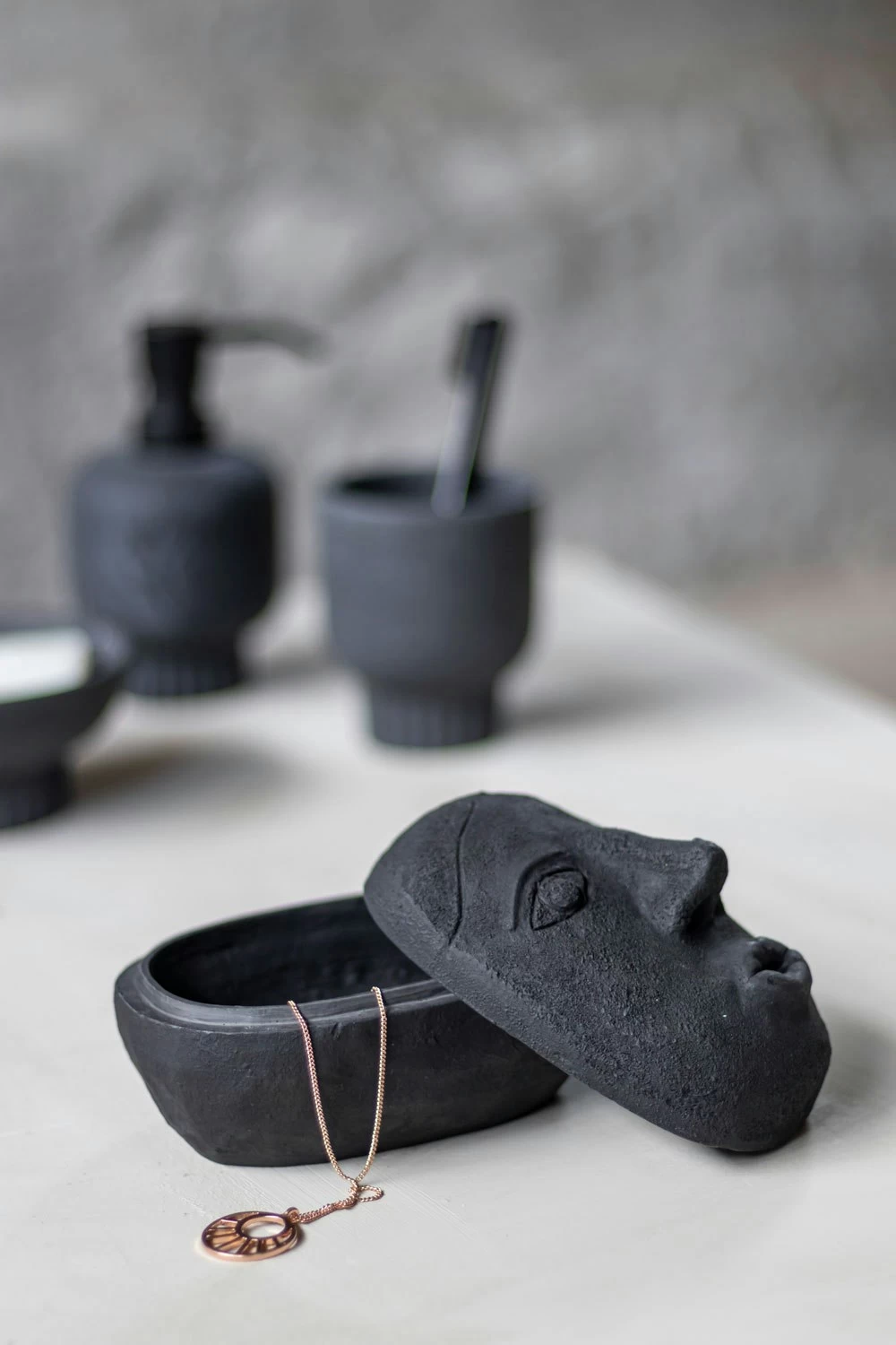 Mette Ditmer ART PIECE Schüssel Modelliert, Schwarz – Bild 3