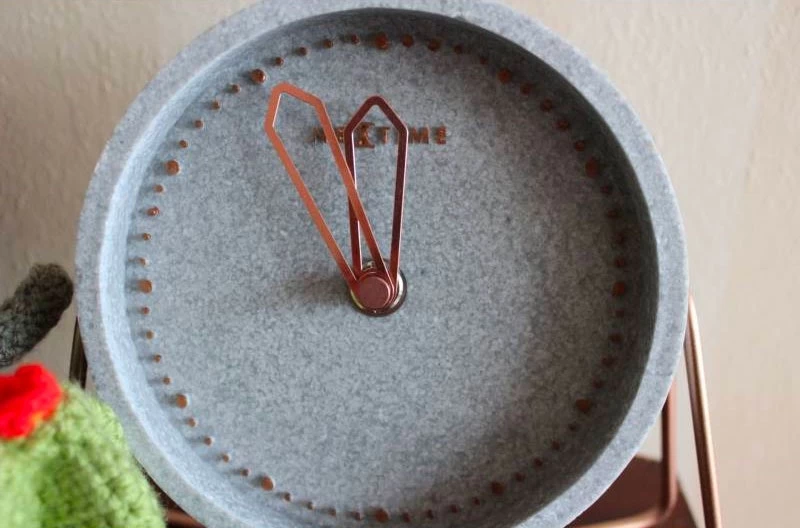 NeXtime Cross Table Clock, Grey – Bild 6